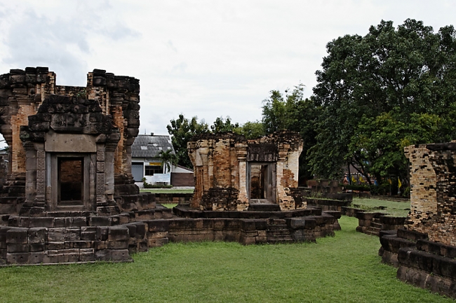 Prasat Sa Kamphaeng Yai-022